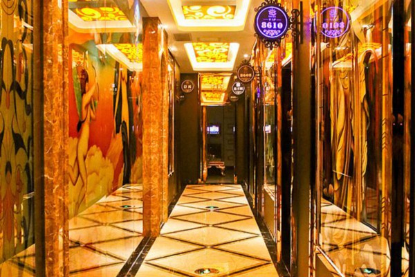 成都夜晚品茗好去处，养生休闲两不误(成都晚上休闲好去处)